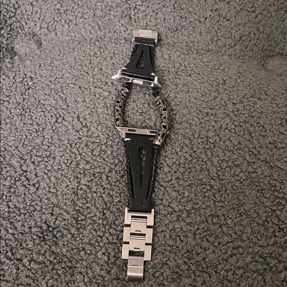 Elegant Black and Silver Women's Watch